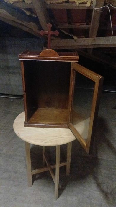 Oratório em madeira