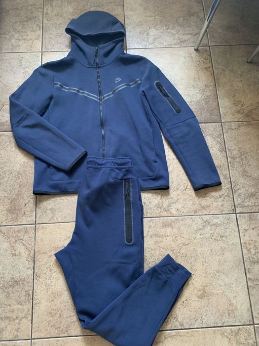 Костюм Nike Tech Fleece.