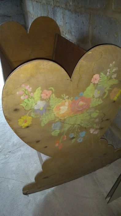 łóżeczko, Kołyska malowana ręcznie