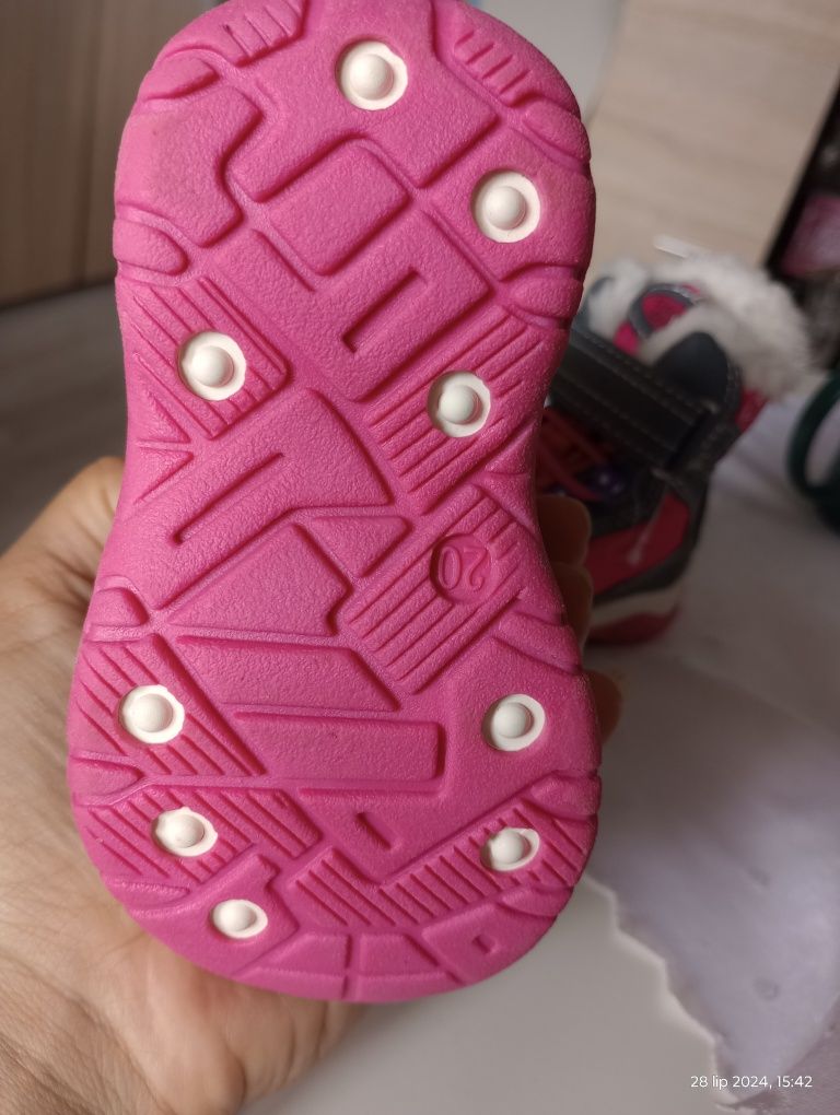 Buty zimowe Nowe rozmiar 20