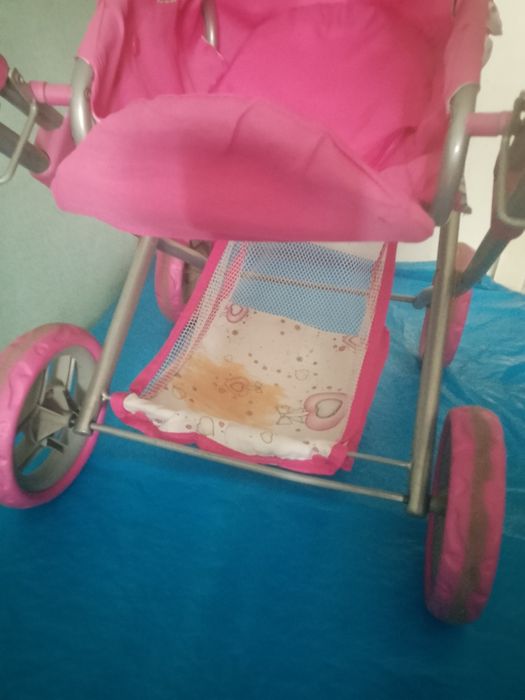 Візок для ляльок