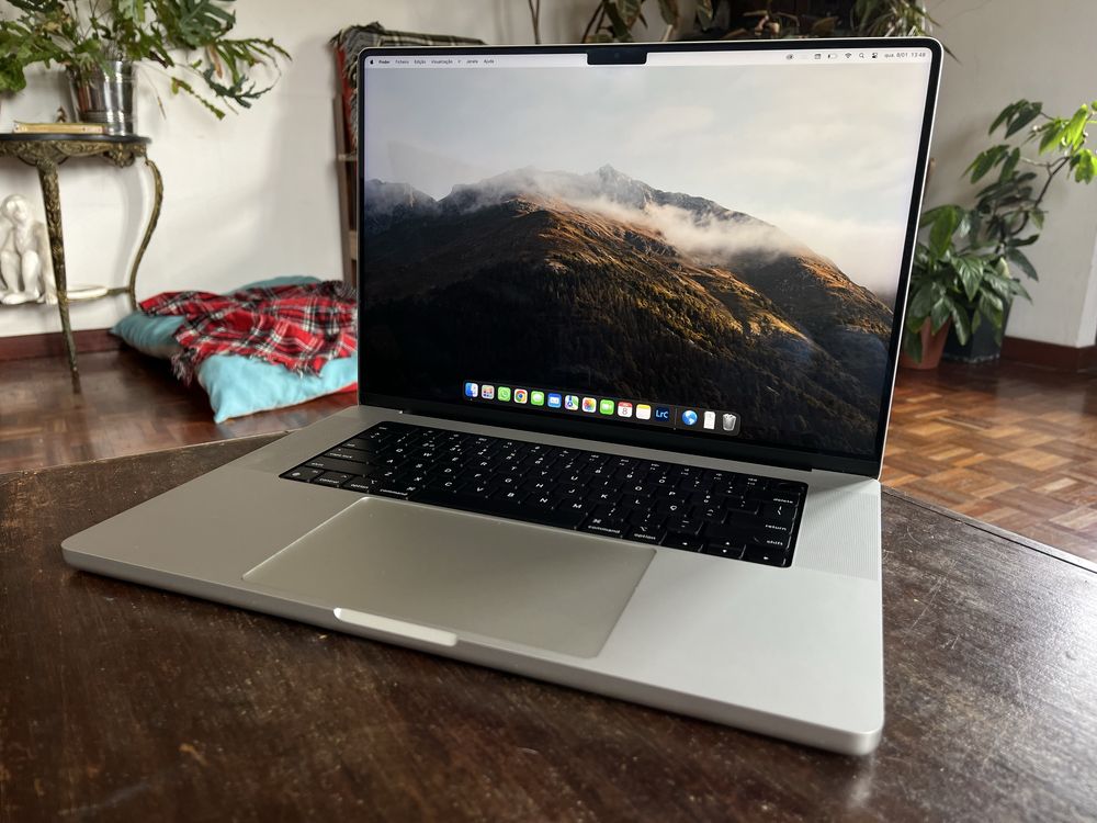 Apple MacBook Pro 2021 M1 | 16.2" | 16 GB | 1 TB SSD - com garantia