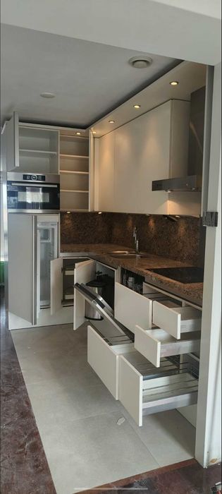 BLACK WEEKEND Kuchnia  Meble kuchenne Biały mat. AGD Bosch Siemens