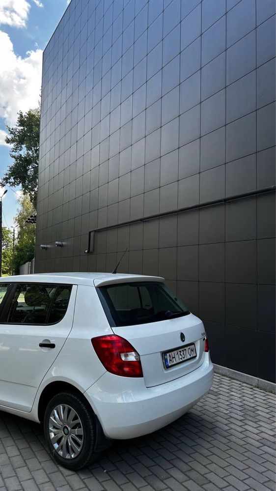 Skoda Fabia 1,6 TDI 2011 год ШКОДА ФАБИЯ