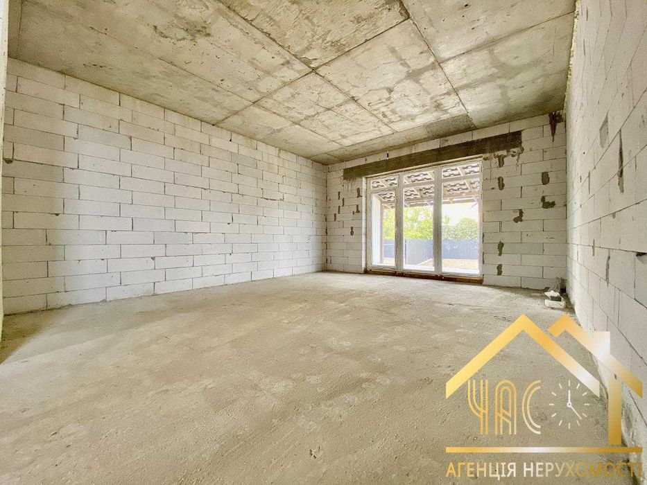 Продаж дуплексу без ремонту 130 м2 у центрі с. Гатне