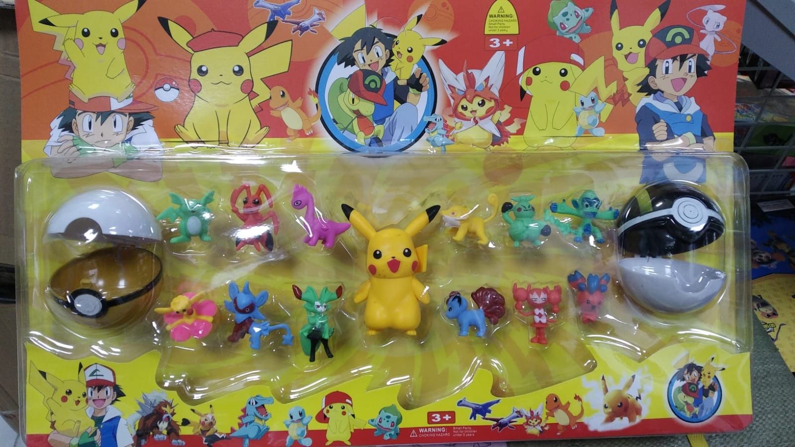 Conjunto bonecos do picachu