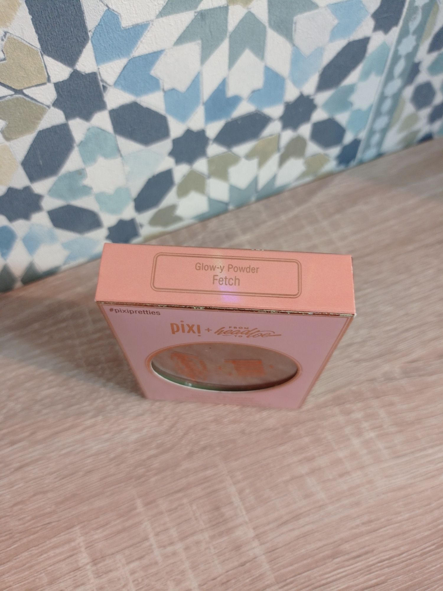 Pixi Nowy! Glow-y Powder Radiance Powder Fetch