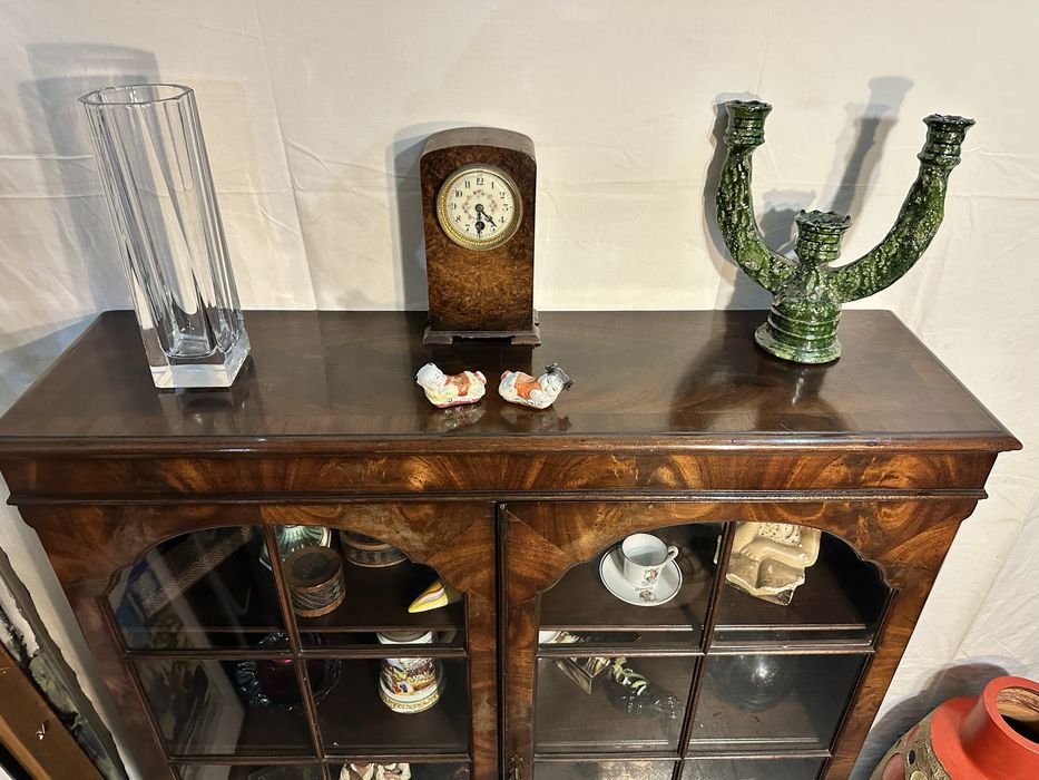 Vitrine inglesa classica  ( marca  da fabrica )