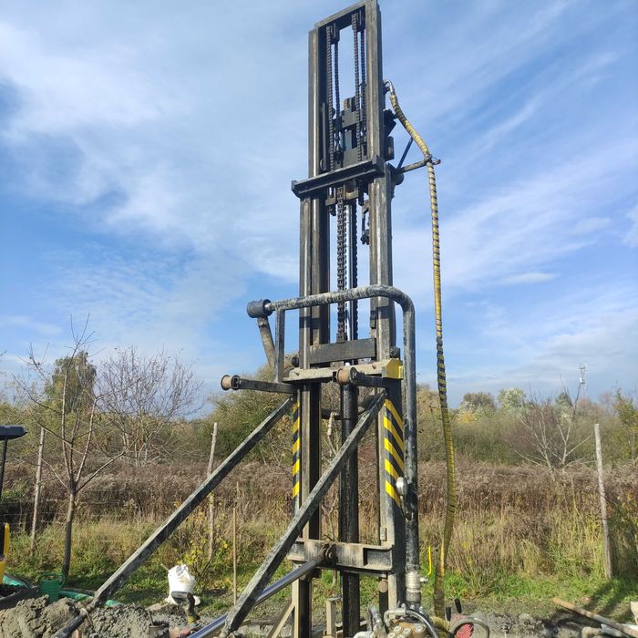 Maszt do wiertnicy studni wysokość podnoszenia 6.60 cm. 4500kg Triplex