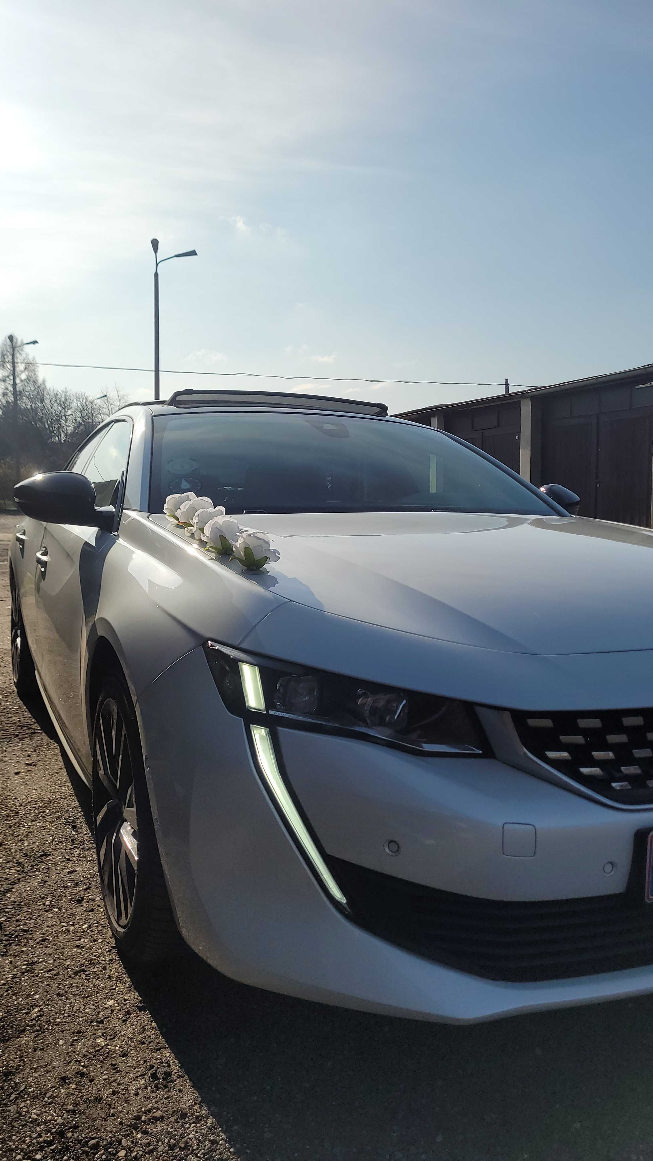 Auto do Ślubu limuzyna Peugeot 508 biała perła