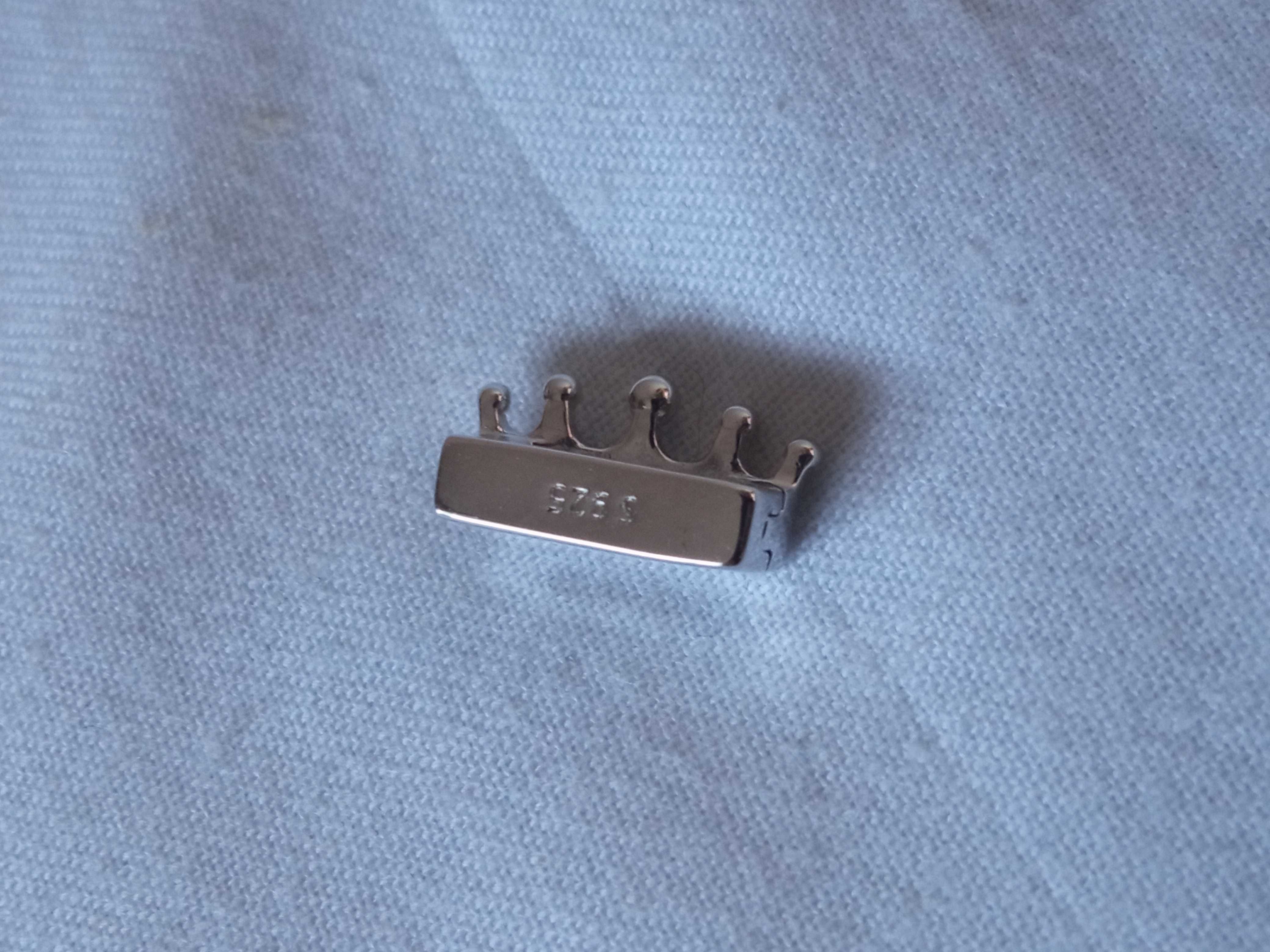 Srebrna zawieszka płaska Charms do bransoletki Korona Sr925