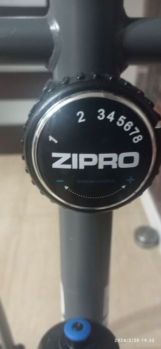 Trenażer eliptyczny magnetyczny Zipro Shox do 120 kg