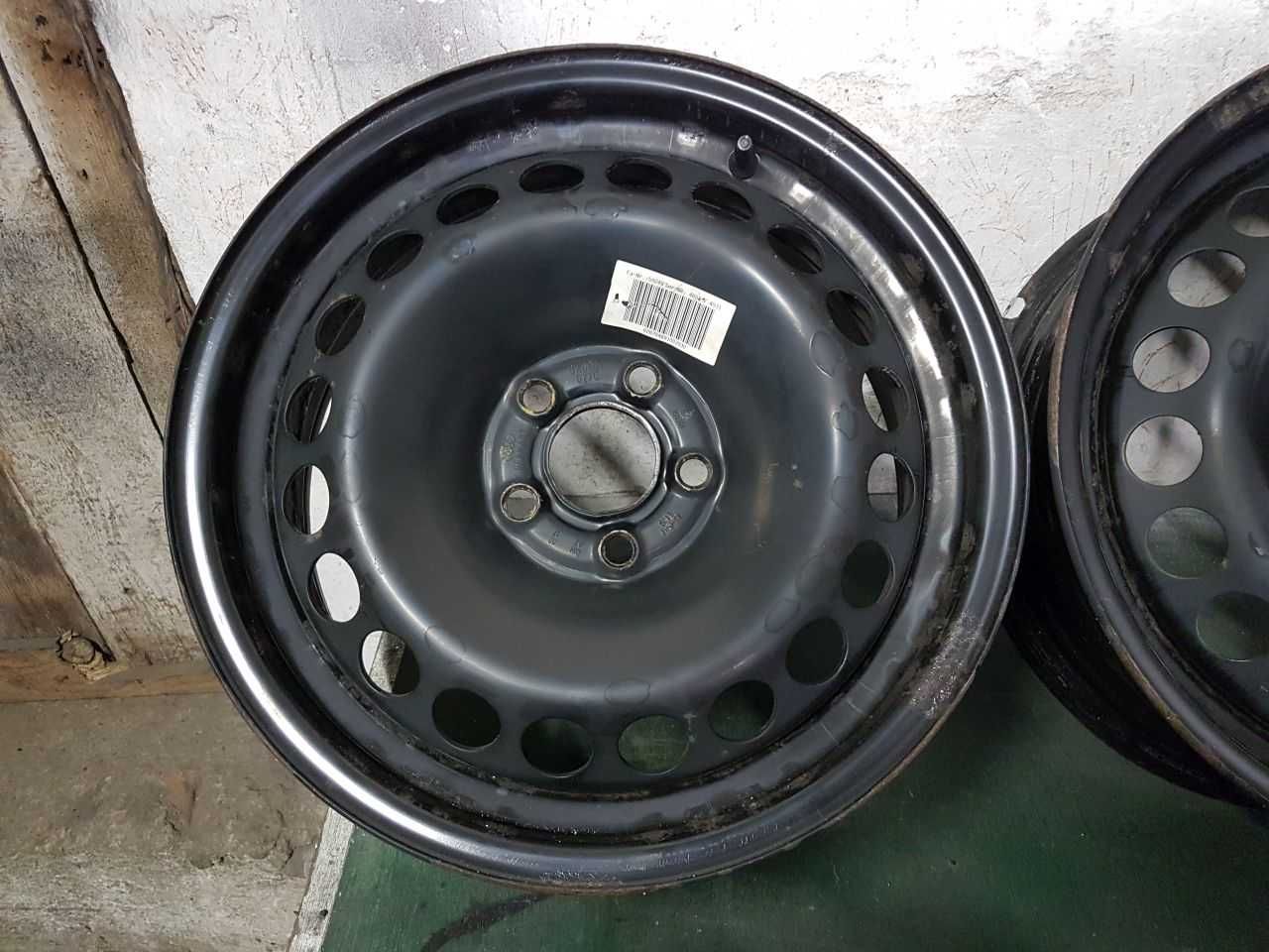 Felgi stalowe Audi A1 R15 5x100 6JX15H2 ET 29 centr 57,1mm