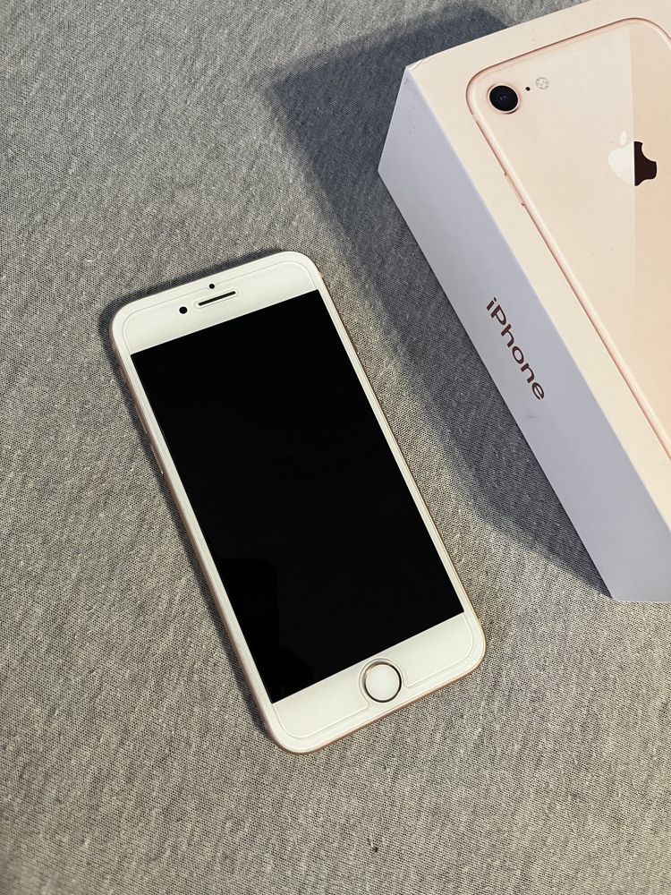 iPhone 8 64gb Rose Gold jak nowy