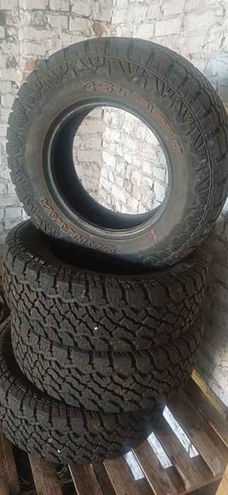 Резина всесизонна для внедорожника