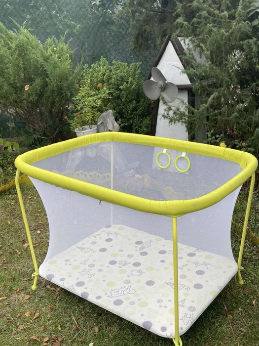 Манеж дитячий складний