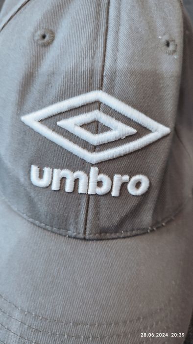 Czapka z daszkiem umbro