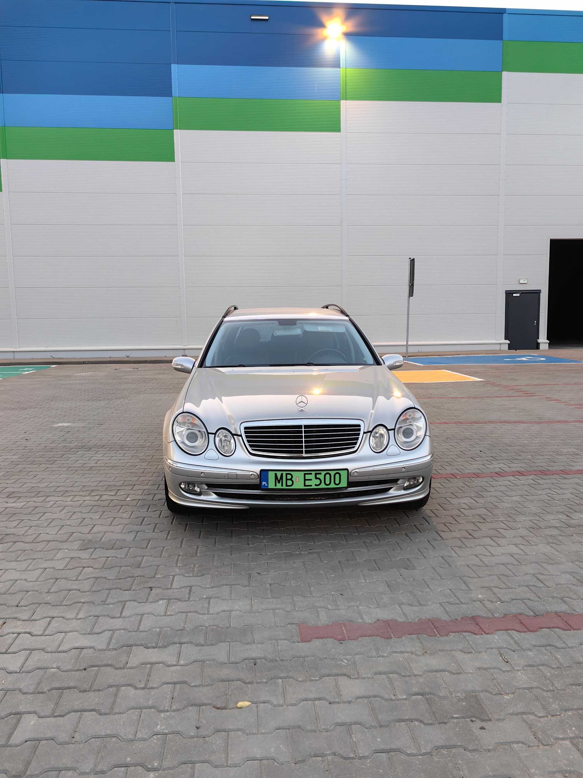 Mercedes E-klasa E500 Avantgarde 4Matic V8 AirMatic