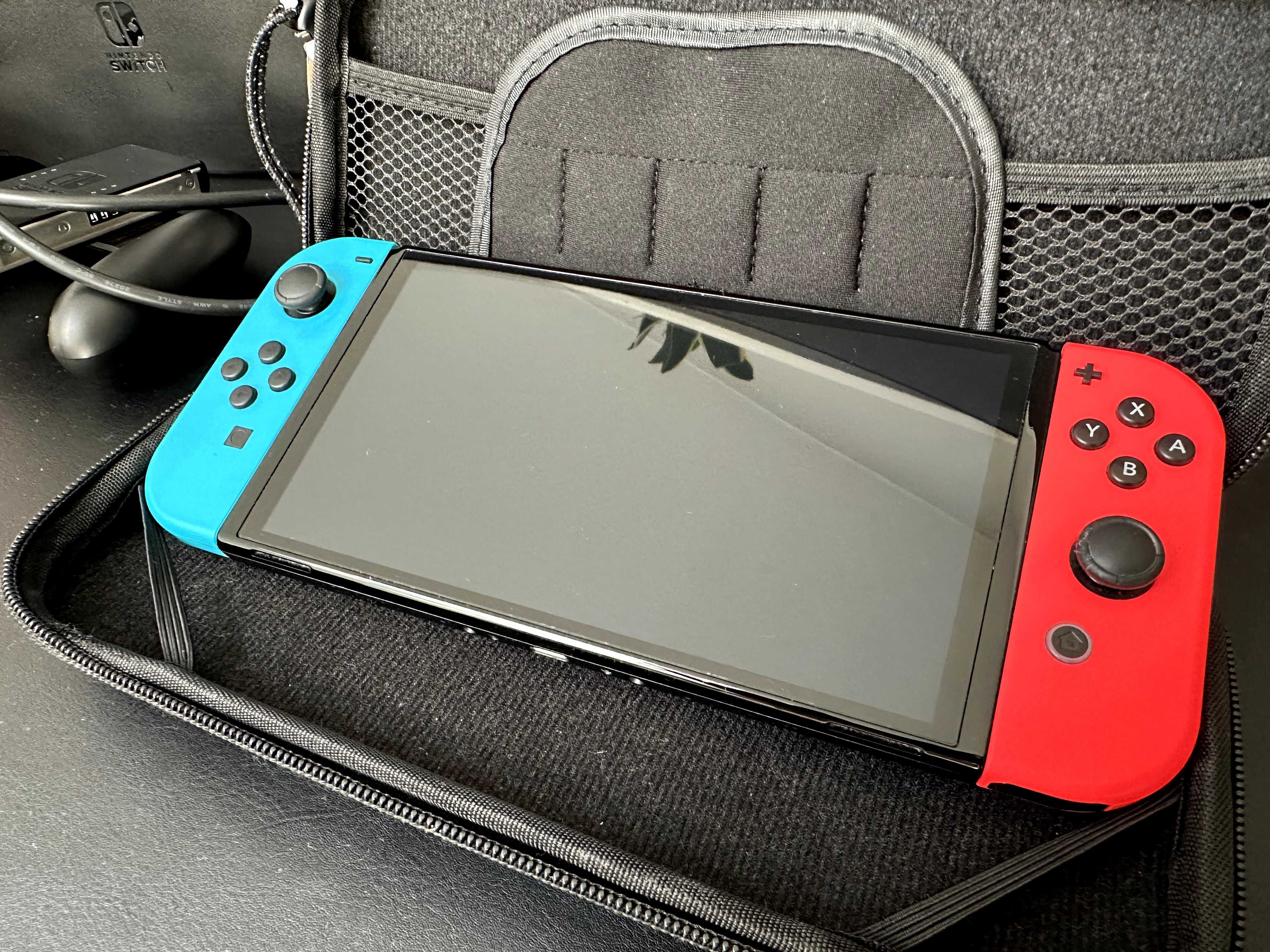 NINTENDO Switch Oled Czerwono-niebieska