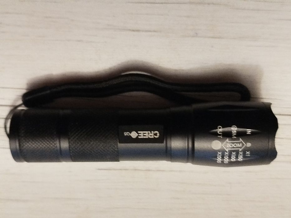 Ліхтарик на 3 пальчики , регулюється промінь