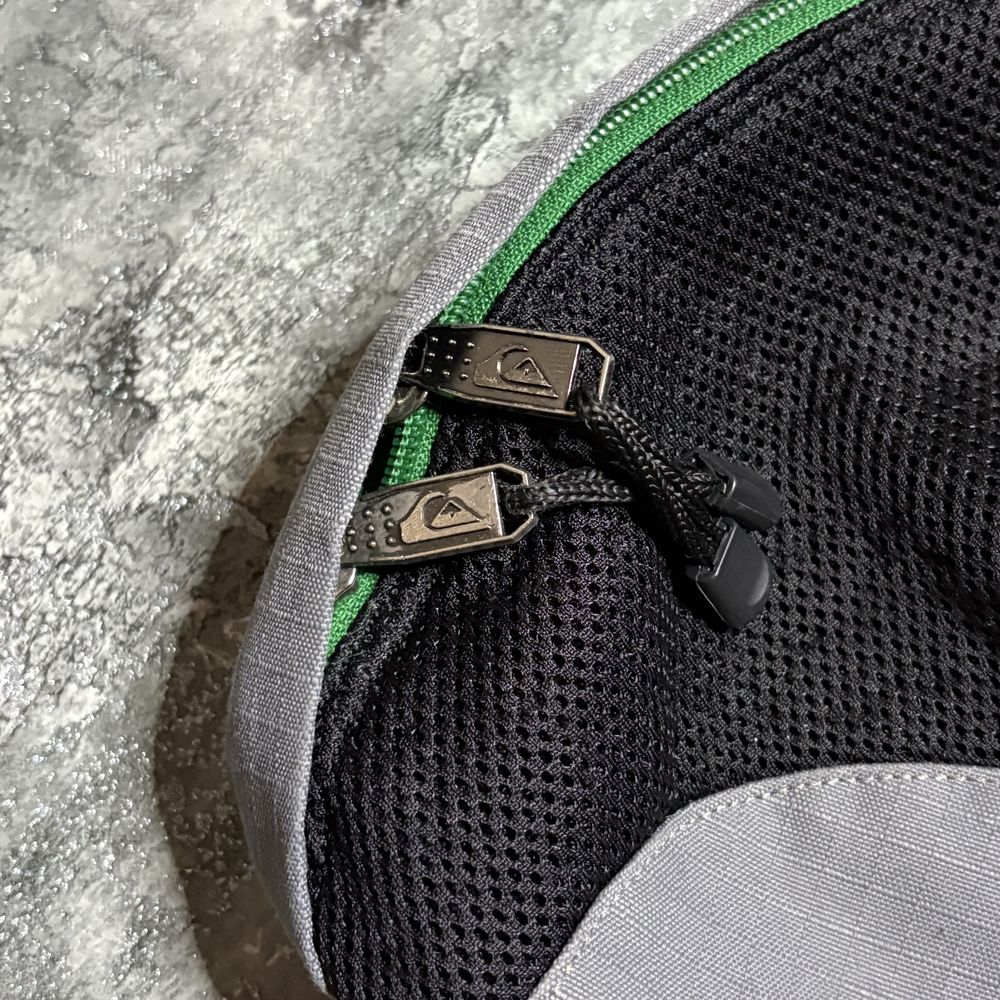 Quiksilver sling bag / kipling ecko unltd y2k sk8