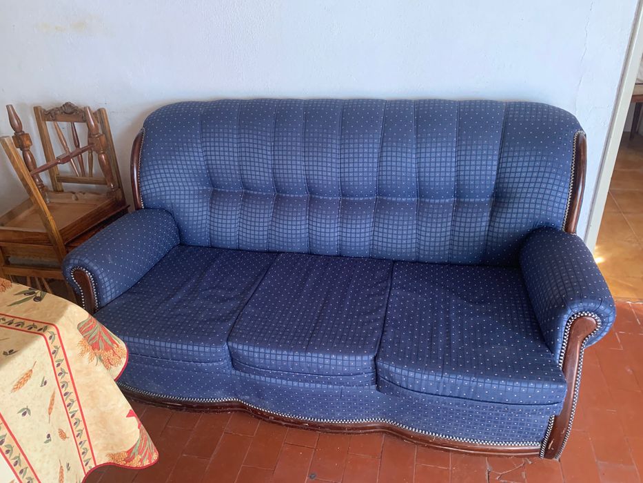 Sofás  estimados em 2’ mão