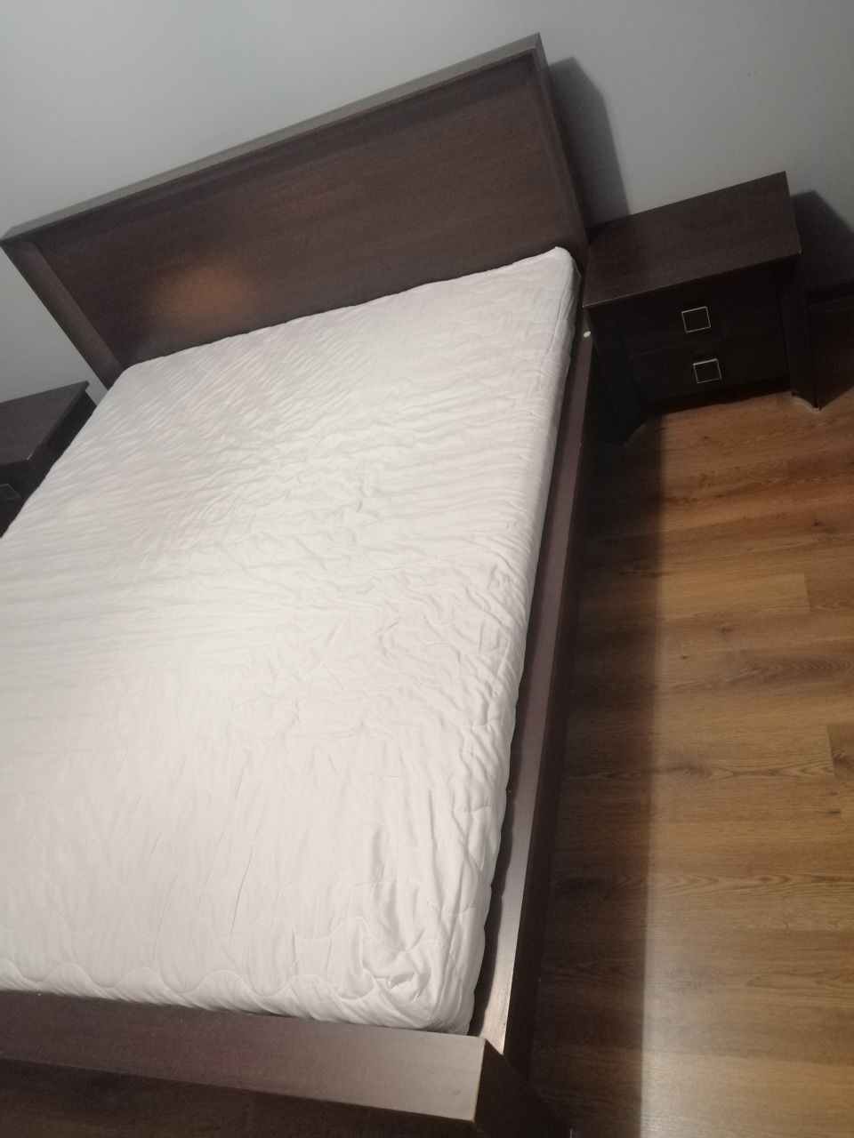 Łóżko sypialniane  plus 2 stoliki nocne