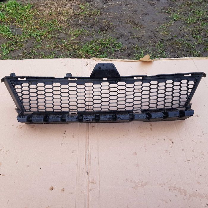 kratka środkowa zderzaka przód BMW 6 F13