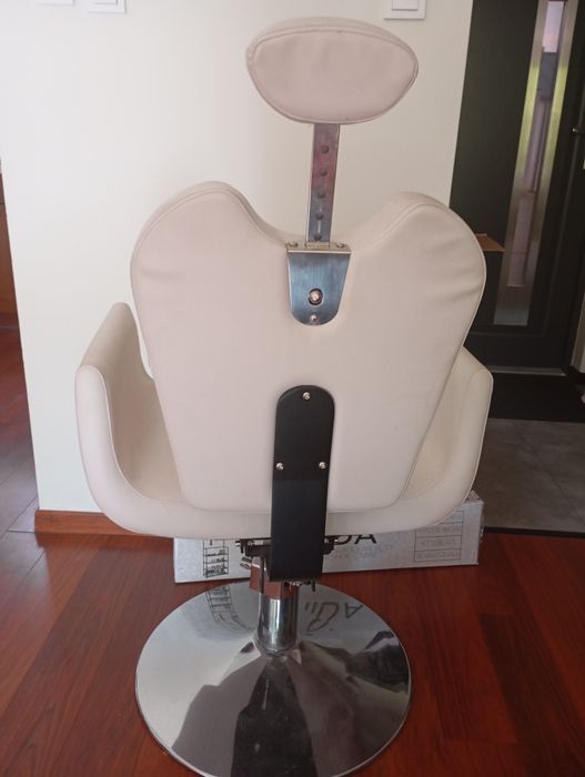 Fotel barberski fryzjerski