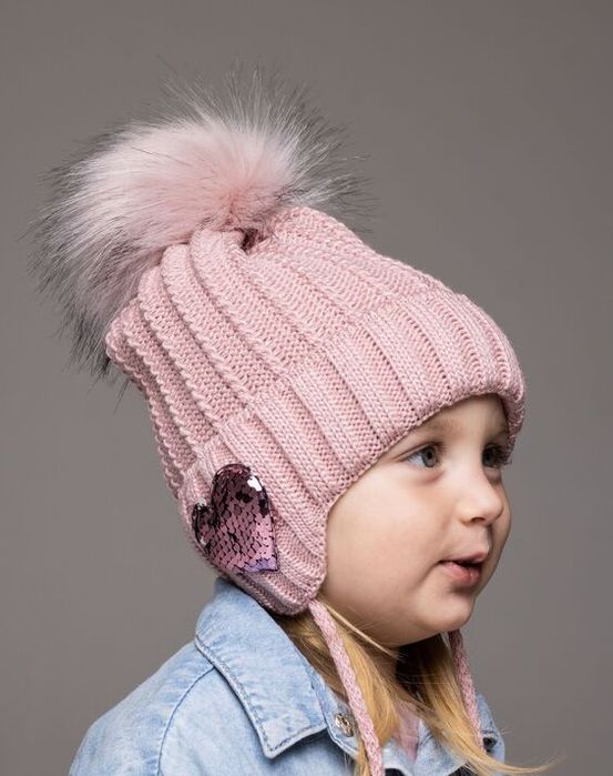 Акція!Шапка зимова на флісі для дівчинки в різних кольорах