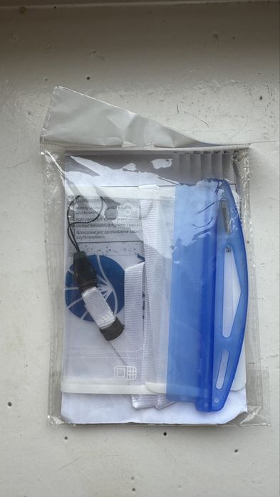 Wodoodporny pokrowiec na telefon.