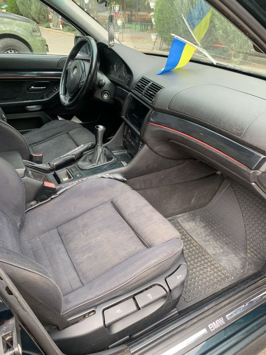 Продаю Bmw e39 520i