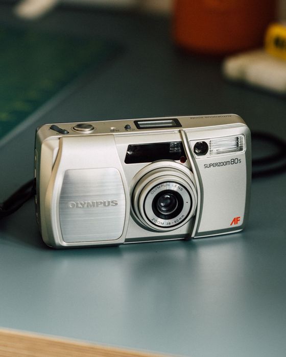Olympus Superzoom 80s - Kultowy kompakt z lat 2005