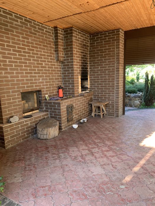 Продається стильний двоповерховий будинок