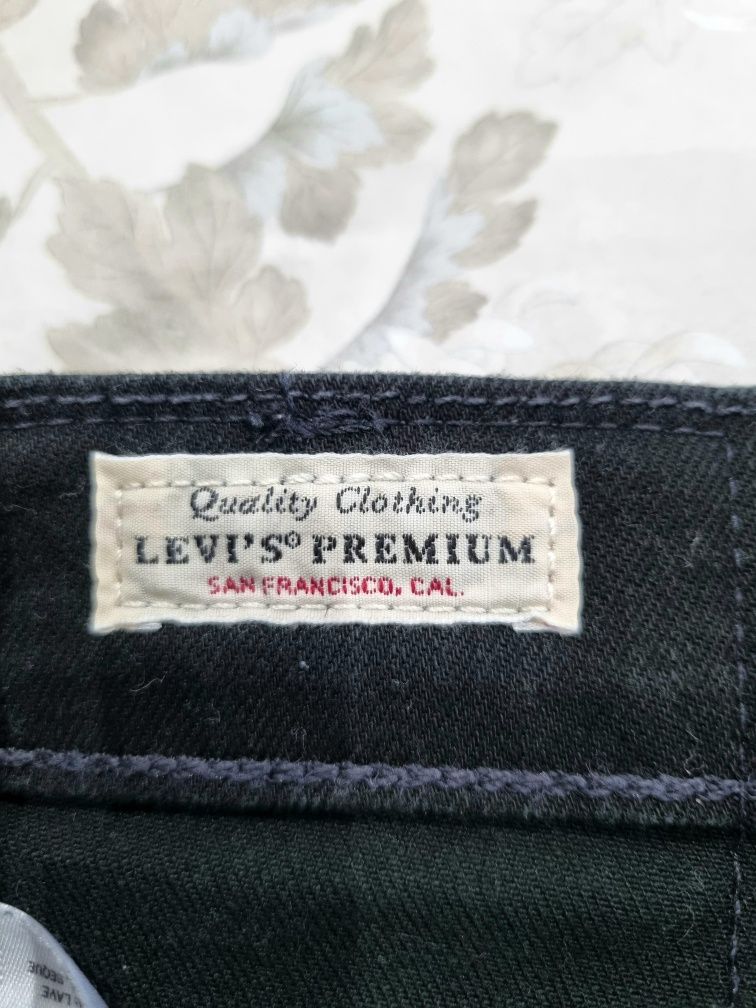 Levis slim taper W29/L32 semi-nova