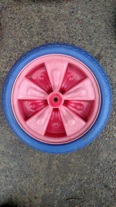 Продам колеса для трёхколёсных детских велосипедов