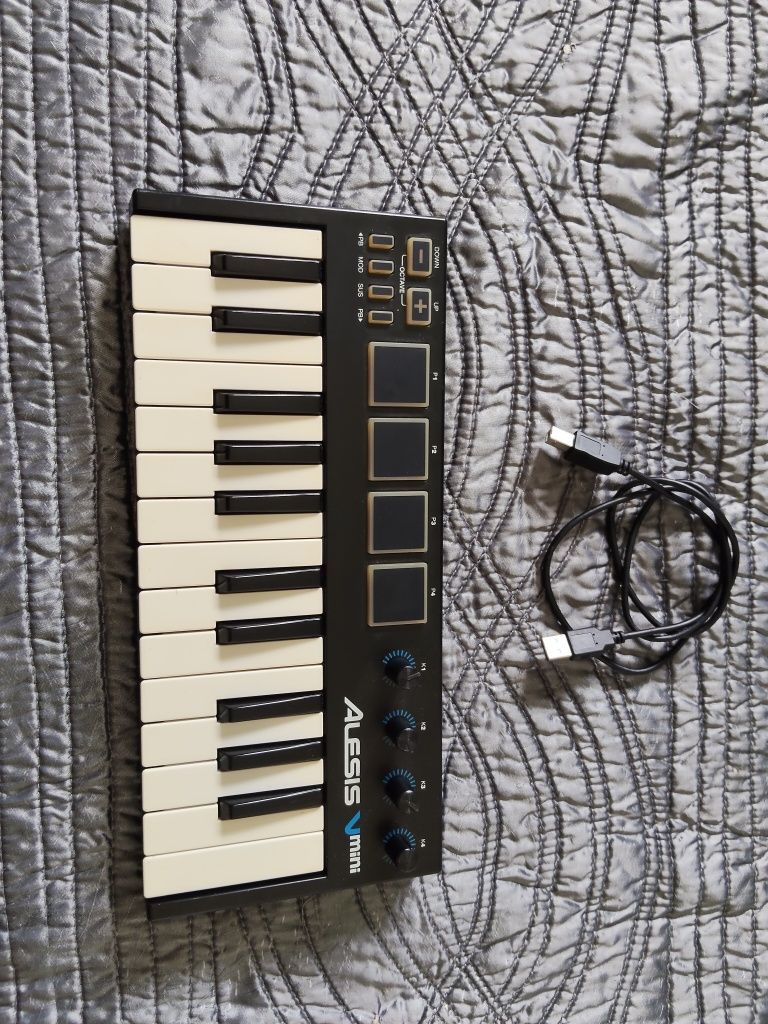 Teclado midi alesis v mini