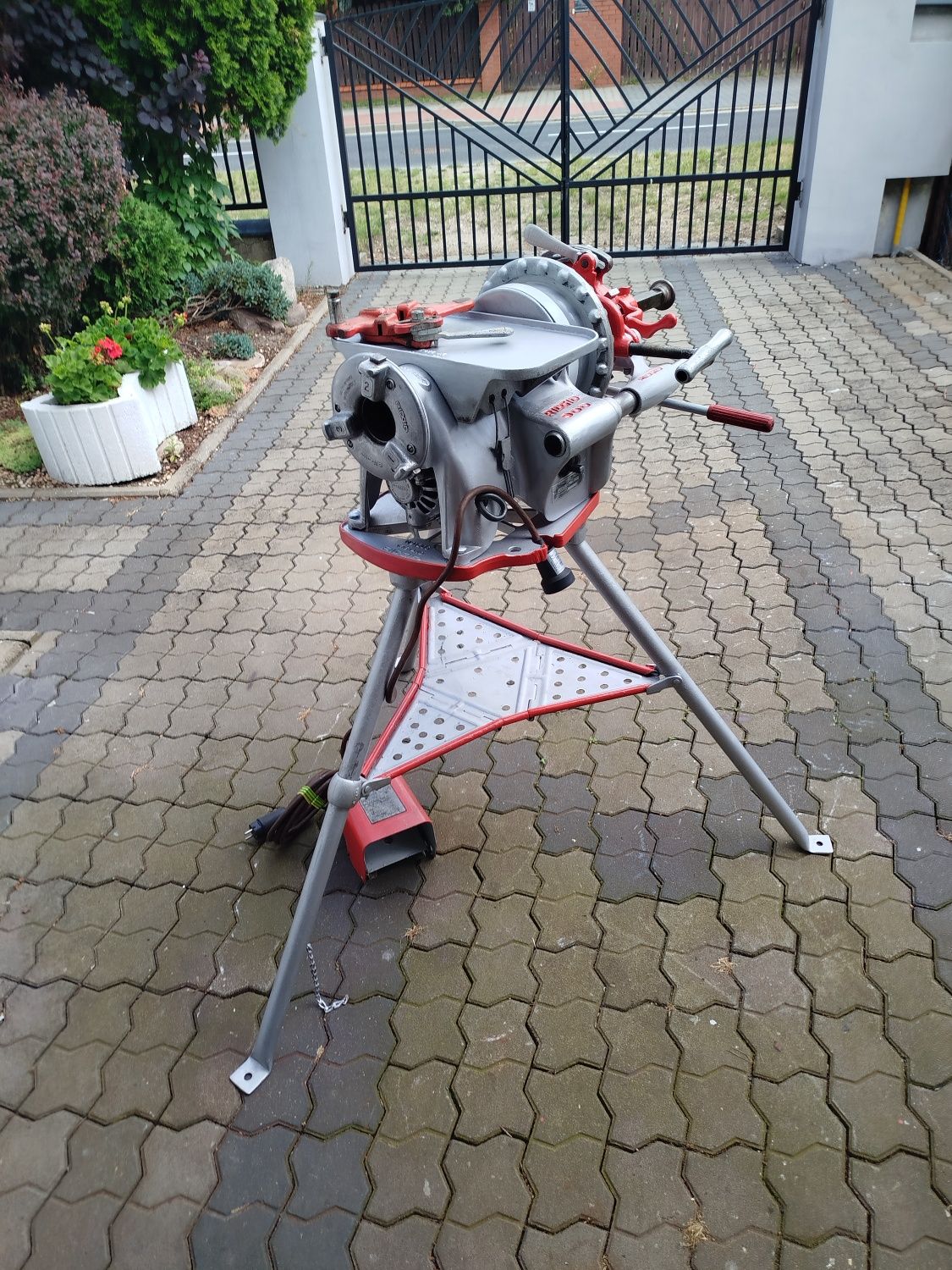 Gwintownica elektryczna Ridgid 300 A Napęd do Rowkarki Wolne obroty
