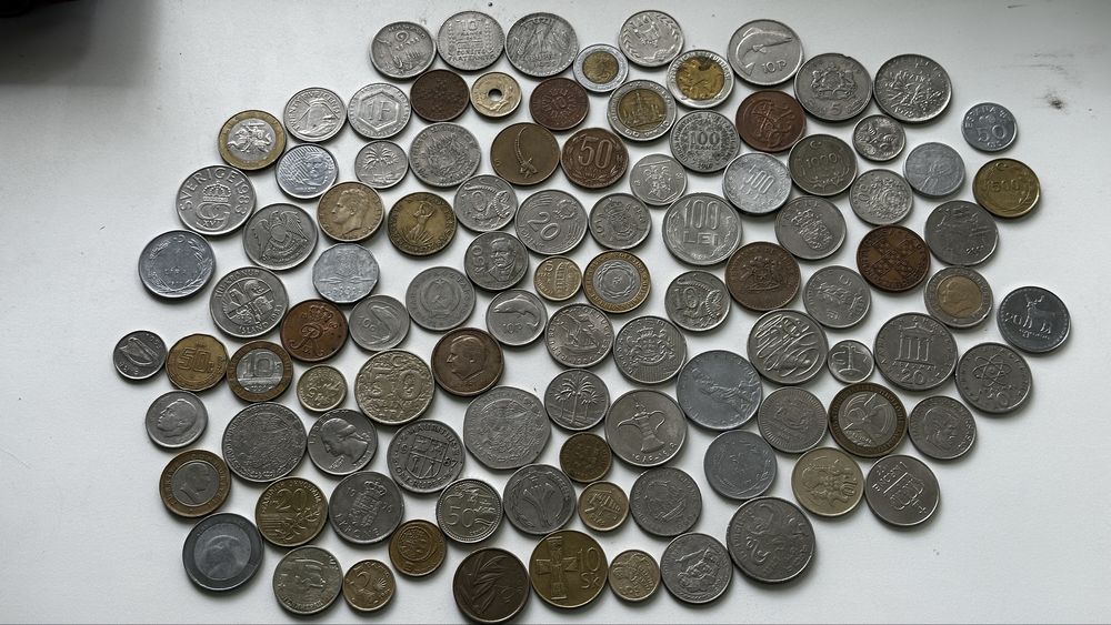 Монеты мира 100 штук