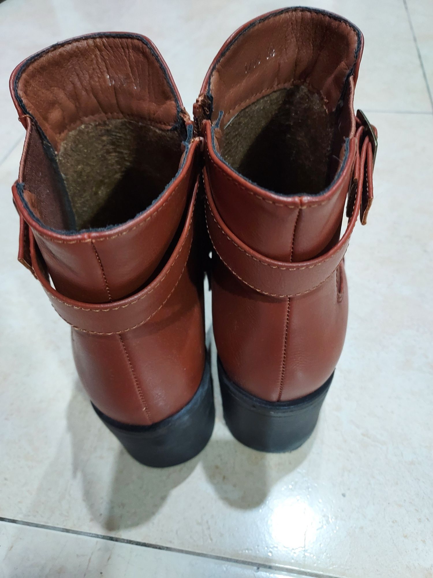 Vendo botas como novas