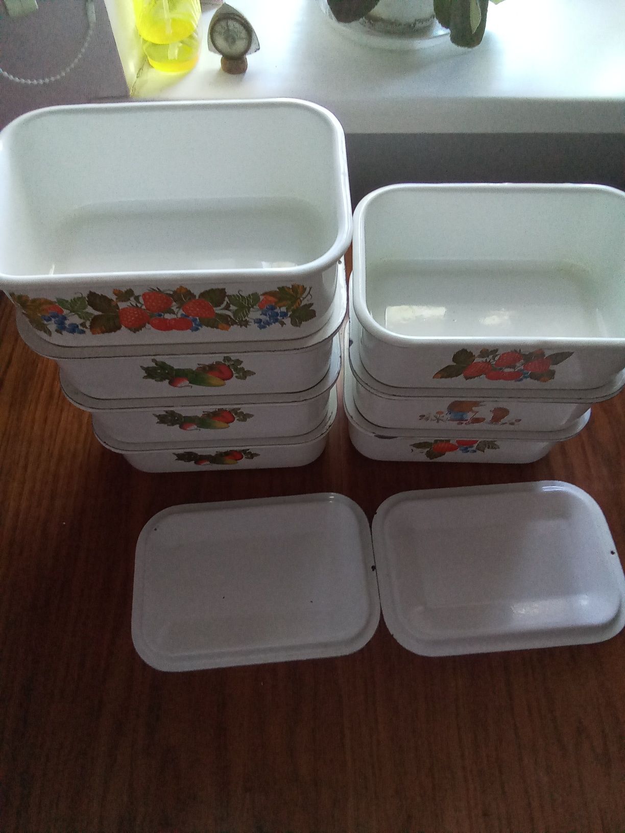 Продам эмалированные формочки