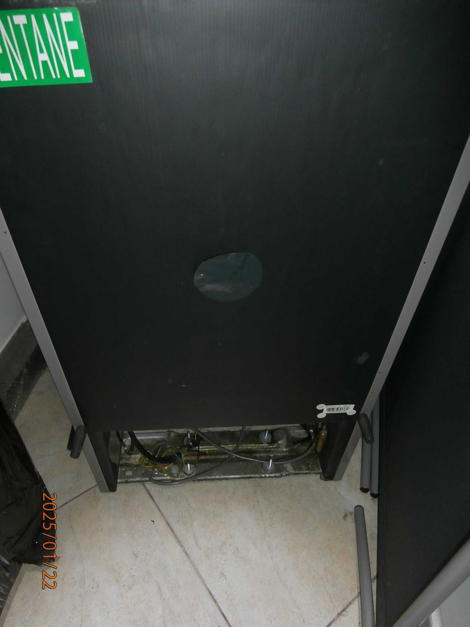 Lodówka pod blatowa Candy 85 cm - Uszkodzona (sam korpus)