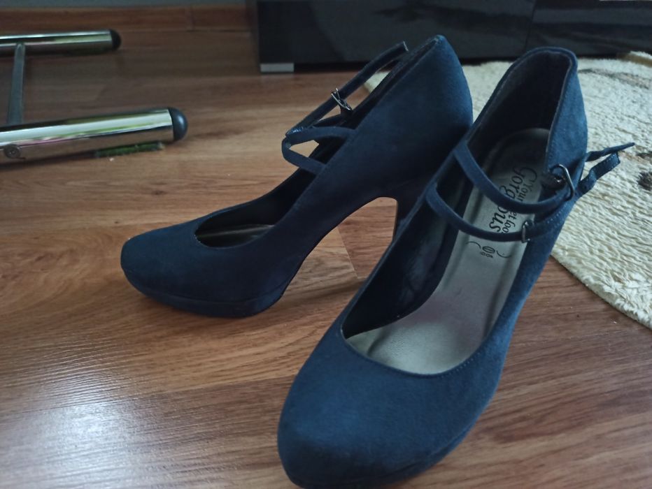 Buty-szpilki na platformie