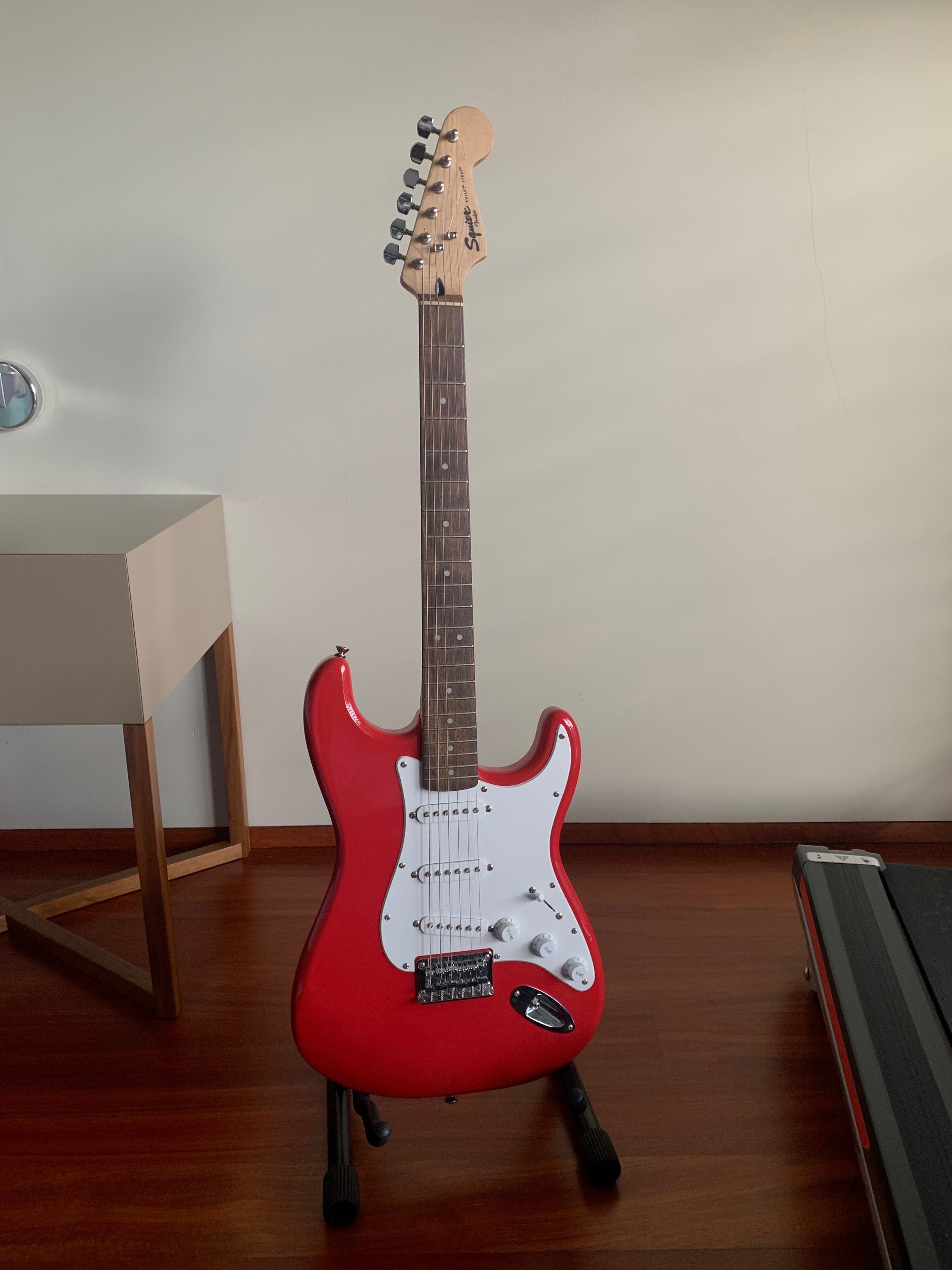 Fender stratocaster squier bullet