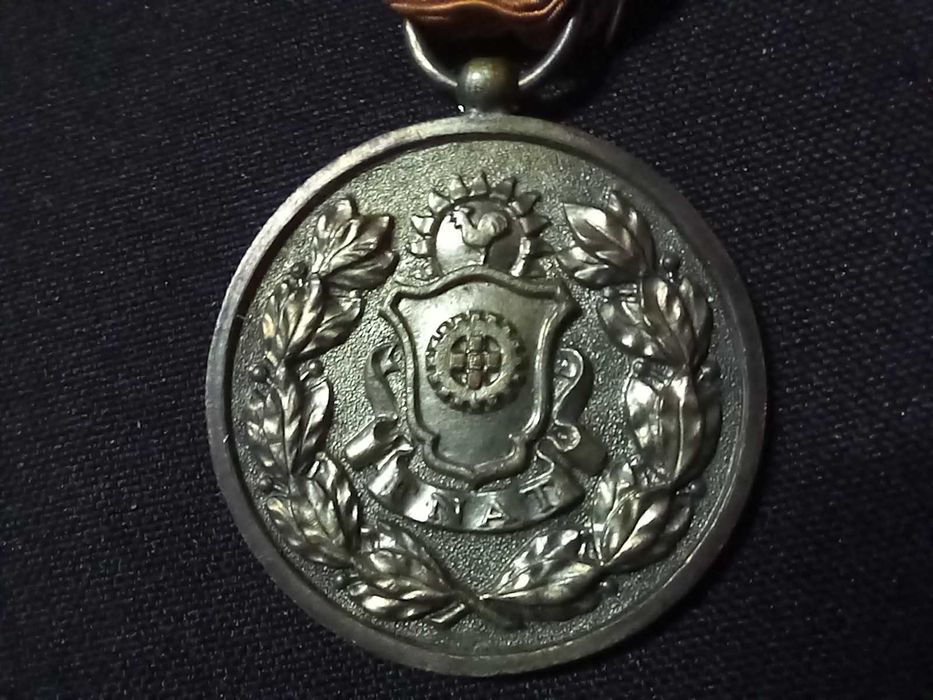 Estado Novo - 2 medalhas da FNAT