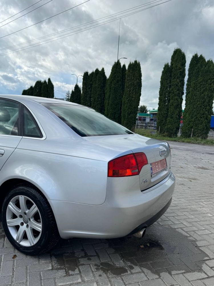 Audi A4 B7 седан
