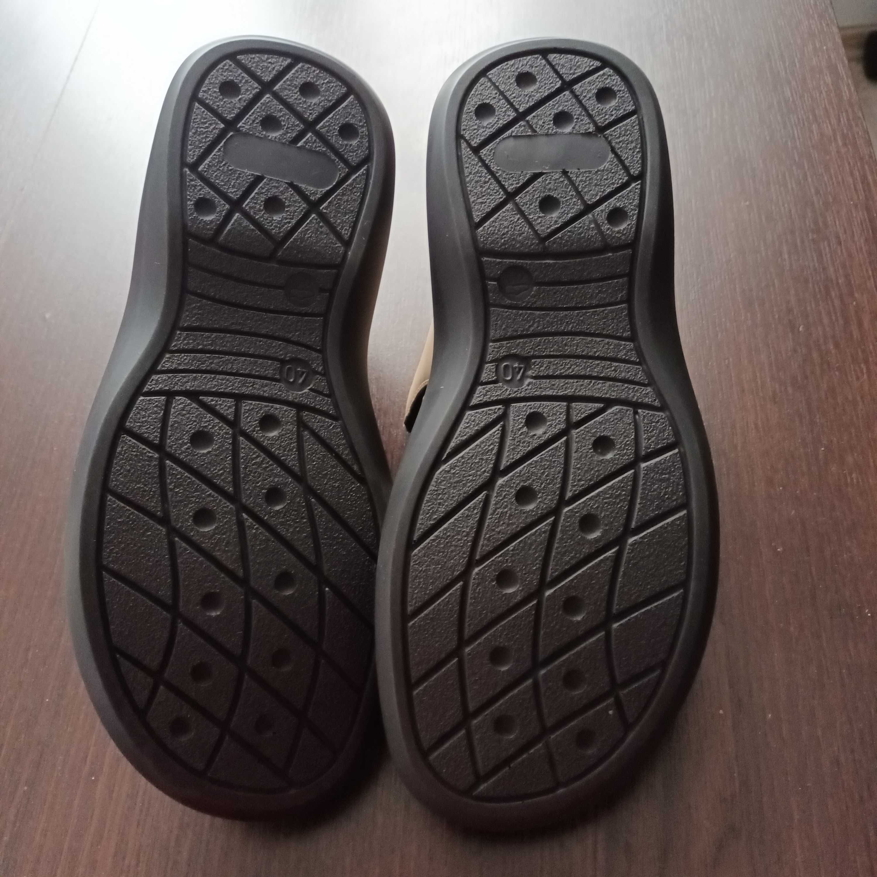 Buty comforto by rieker