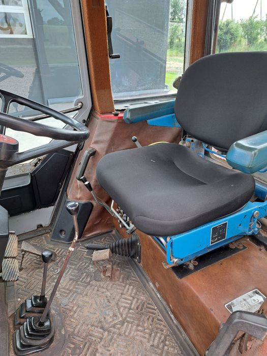 Ciągnik Massey Ferguson 698