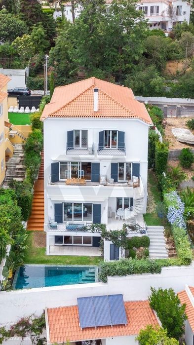 Moradia de luxo com 5 quartos, jardim e piscina no Estoril
