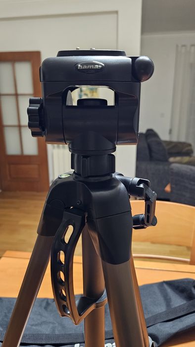 Tripé com saco de transporte